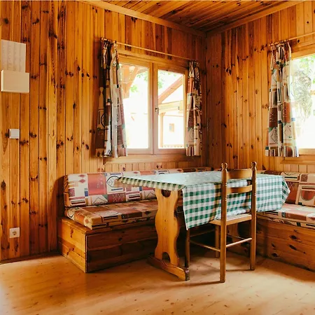 Rustic Mountain Retreat Prázdninový dům *